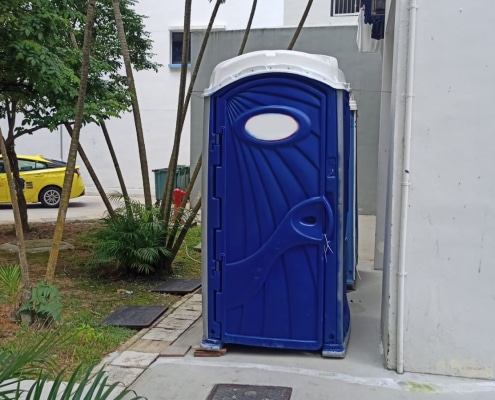Portable toilet for rent in Singapore photo 9